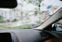 Lưu ý khi sửa chữa hay thay thế kính chắn gió ô tô | Địa chỉ thay kính ô tô chuyên nghiệp giá rẻ Long An