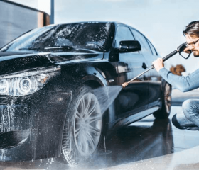 Bao lâu nên rửa xe? Rửa xe nhiều có ảnh hưởng gì đến ô tô không?