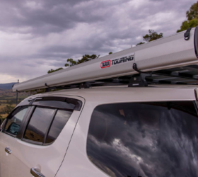 Bạt che nắng hộp nhôm có đèn ARB 2500×2500 814408